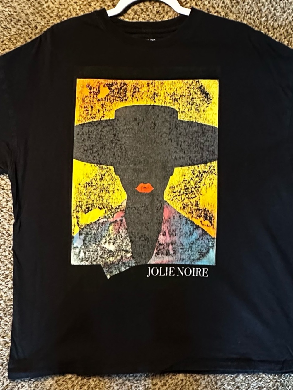 Jolie Noire Black Graphic Short Sleeve Tee